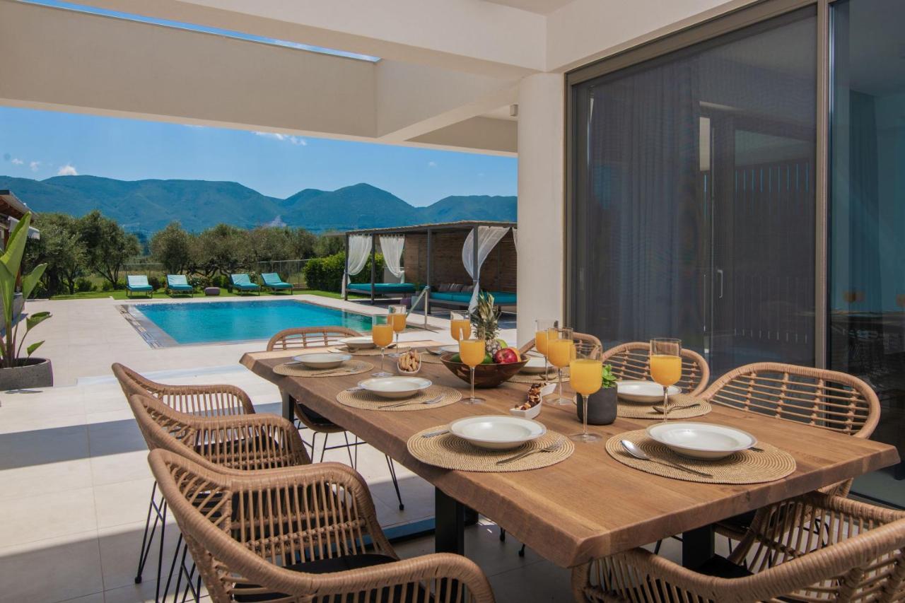 Antonia Villa - Luxurious Serenity With Private Pool, By Zantewize Kalipadhon Экстерьер фото