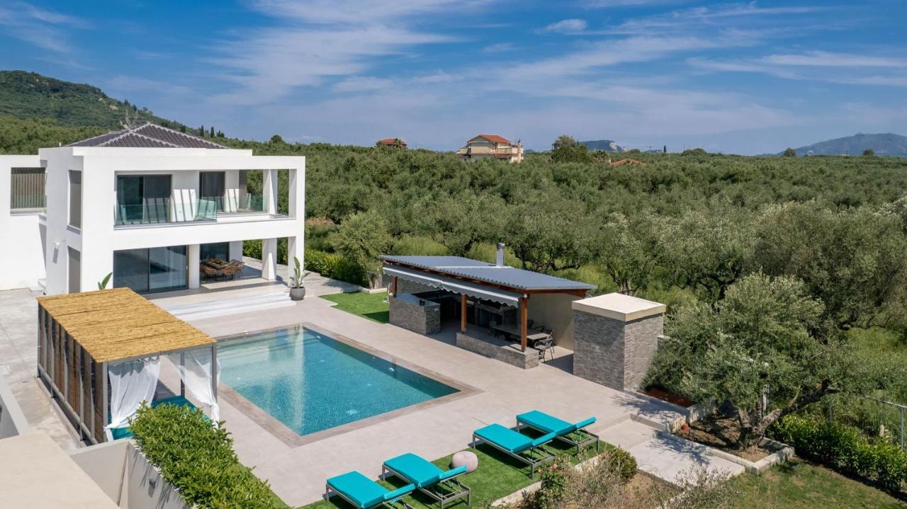 Antonia Villa - Luxurious Serenity With Private Pool, By Zantewize Kalipadhon Экстерьер фото