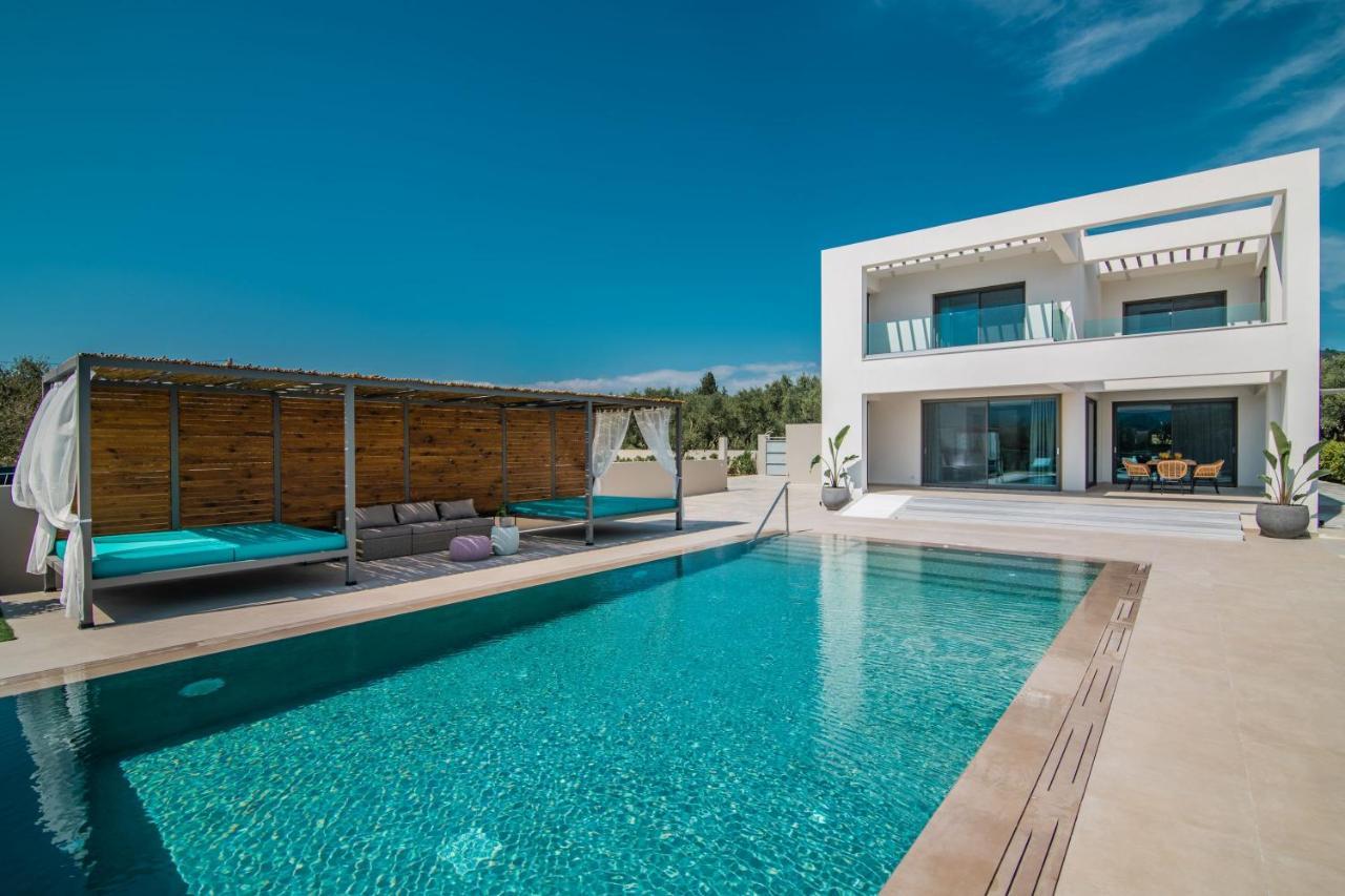 Antonia Villa - Luxurious Serenity With Private Pool, By Zantewize Kalipadhon Экстерьер фото
