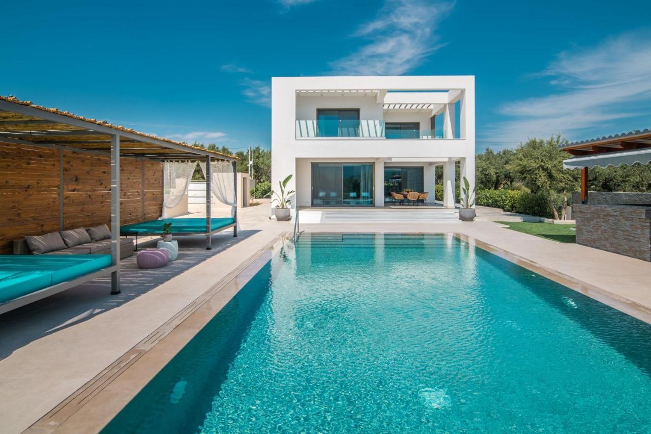Antonia Villa - Luxurious Serenity With Private Pool, By Zantewize Kalipadhon Экстерьер фото