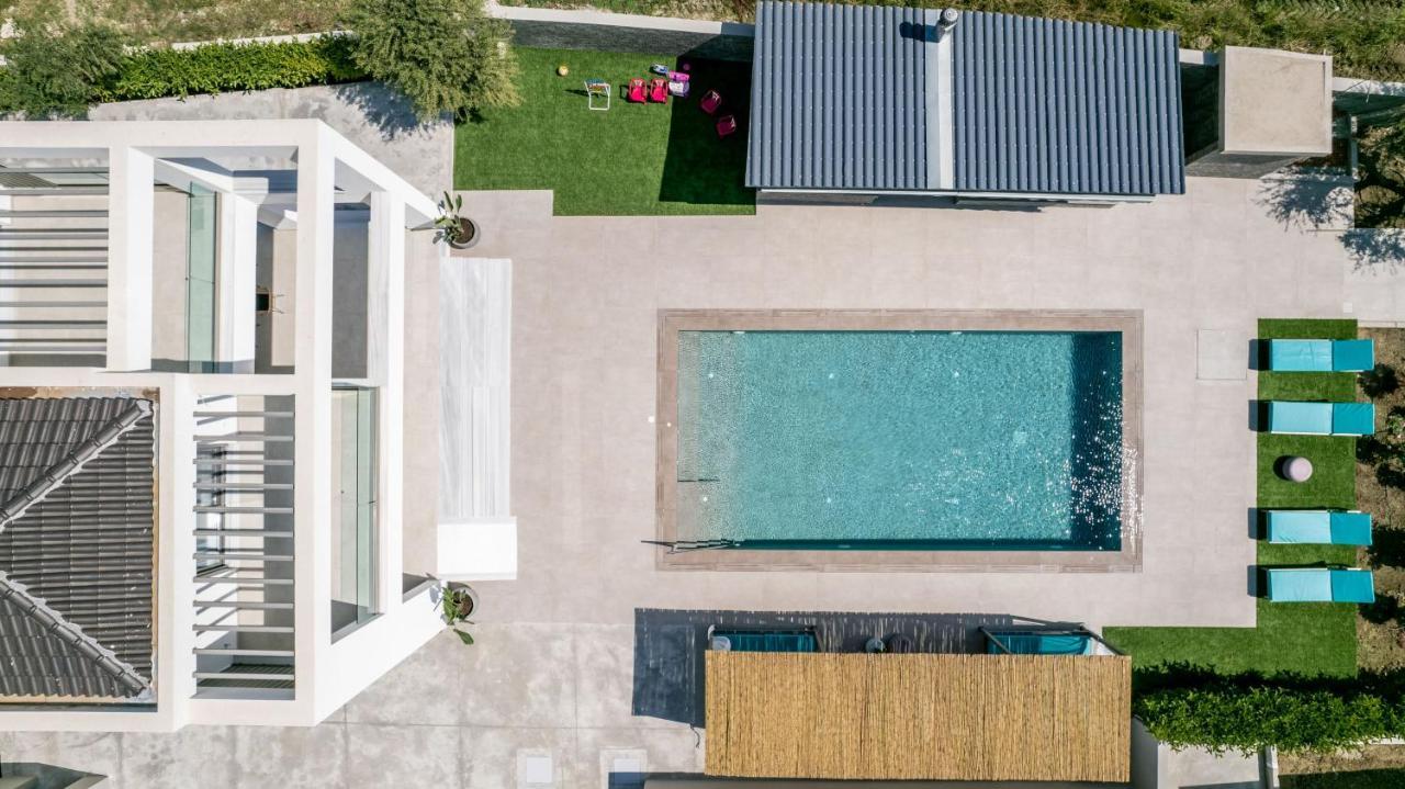 Antonia Villa - Luxurious Serenity With Private Pool, By Zantewize Kalipadhon Экстерьер фото
